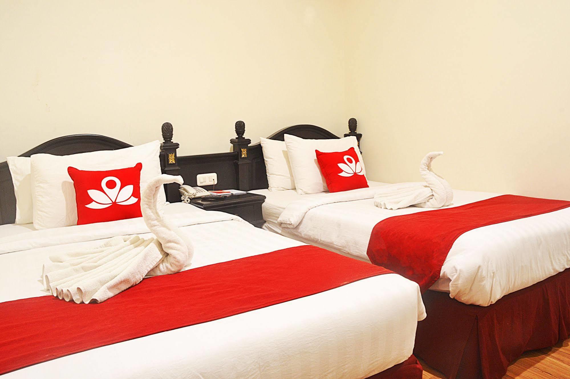 Zen Rooms Sultan Iskandar Muda Surabaya Ngoại thất bức ảnh